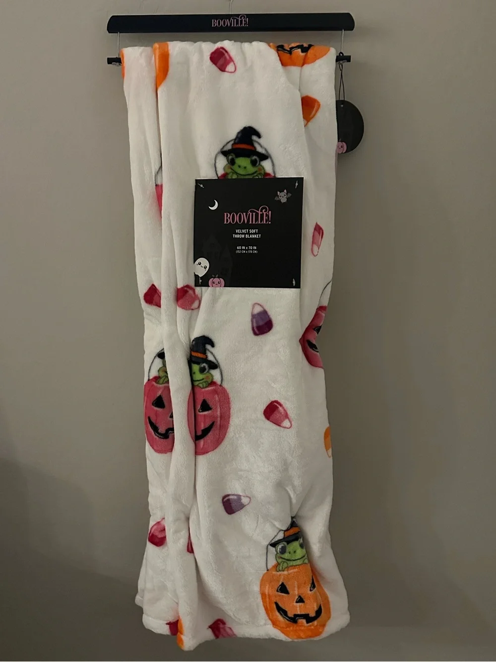 Booville Halloween Frog Witch Pumpkin Candy Corn Velvet Soft Throw Blanket 60x70